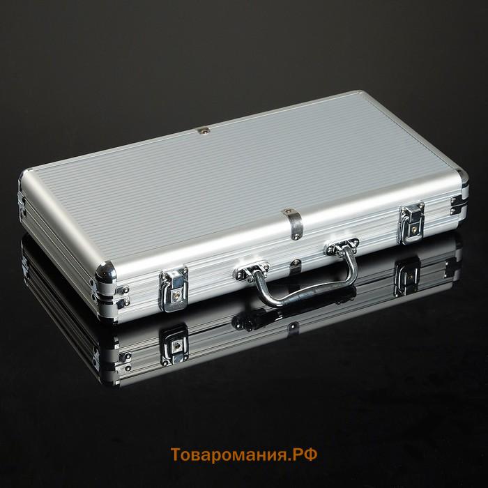 Покер в металлическом кейсе (2 колоды, фишки 300 шт. с/номиналом, 5 кубиков), 21×39,5 см