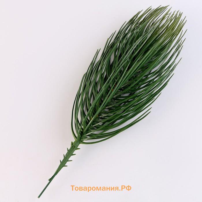Ветка еловая декоративная, 33 х 8 см,1 шт.