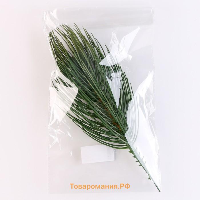 Ветка еловая декоративная, 33 х 8 см,1 шт.